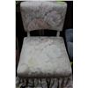Image 1 : ESTATE FLORAL FABRIC ACCENT CHAIR