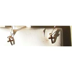 10 yellow gold cross earrings pair