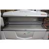 Image 1 : LUXURA X3 II LAYDOWN TANNING BED