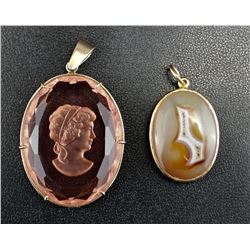 QUARTZITE PENDANT WITH INTAGLIO CARVED  PORTRAIT
