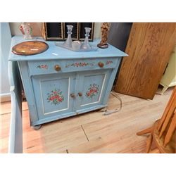 VINTAGE DRESSER / WASH STAND - 2 DRAWER, 2 DOOR