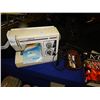 Image 1 : SEWING MACHINE - WHITE
