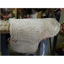ENGLISH SADDLE PAD - WHTIE