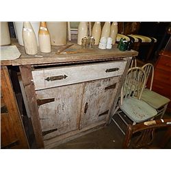 VINTAGE OLD COUNTRY SIDE BOARD - NEEDS ONE SIDE BOARDLEFT SIDE