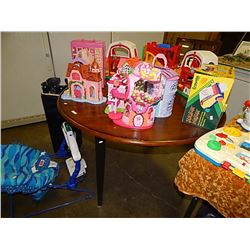 ROUND TABLE WITH METAL LEGS