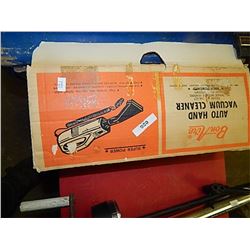 CAR VAC - RETRO - 12 VOLT