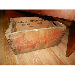 COLLECTOR'S WOOD CRATE - CANADA DRY