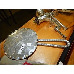 VINTAGE EGG COOKER - WITH ETCHED BIRD - ROBIN?