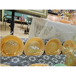 FIRE KING - SAUCERS - 4 TTL