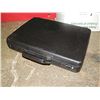 Image 2 : BRIEF CASE
