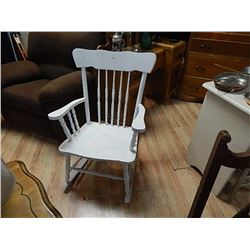 RETRO WOOD ROCKER - WHITE