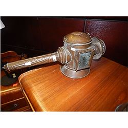 VINTAGE COACH LAMP - OIL/KEROSENE FUELED