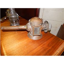 VINTAGE COACH LAMP - OIL/KEROSENE FUELED