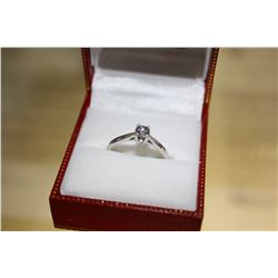 LADIES 14KT GOLD WHITE GOLD DIAMOND SET ENGAGEMENT RING WITH ONE DIAMOND APPROX 0.30CARAT