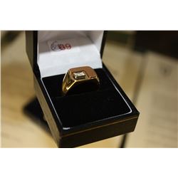 18KT WHITE AND ROSE GOLD DIAMOND SET GENTS RING WITH 2 DIAMONDS, APPROX 0.10CARAT