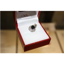 14KT WHITE GOLD BLACK AND COLOURLESS DIAMOND SET PENDANT WITH 5 DIAMONDS, APPROX 0.08CARAT AND ONE