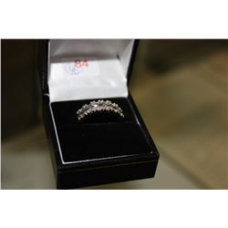 LADIES 10KT GOLD AND RHODIUM FINISH DIAMOND SET DRESS RING WITH 14 DIAMONDS, APPROX 0.15CARAT, AND