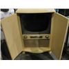 Image 2 : VINTAGE 1950S RCA VICTOR TELEVISION SET IN CABINET