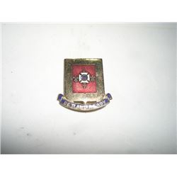 VINTAGE WWII EXTREMELY RARE PIN BACK MTEAL BADGE *SET AND READY* VALUE $52.00+!! PIN BACK CAME OUT O