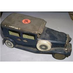 VINTAGE 1950'S CAR *RARE-FRICTION POWERED* METAL TIN TOY STAMPED *JAPAN*!! TOY CAME OUT OF SAFE!!