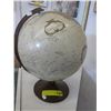 Image 1 : Vintage 12" Globe