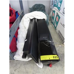 2 Sony speakers