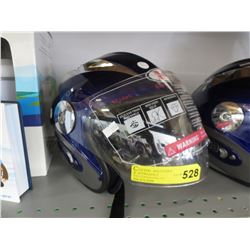 New motorcycle helmet with visor