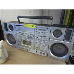 Citizen boom box with cassette player