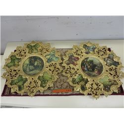 2 Cameo portraits in ornate frames