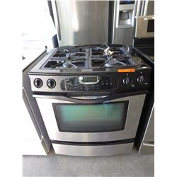 Jenn-Air 4 burner stove - store return