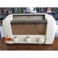 Vintage mantle top short wave radio - RCA Victor
