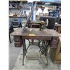 Image 1 : Vintage Singer Sewing machine & table