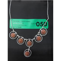 Ladies Goldstone carved gemstone necklace