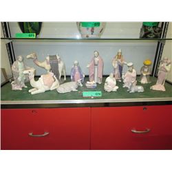 Glazed ceramic nativity scene - 13 pieces