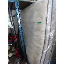 NEW-King size Kingsdown memory foam mattress