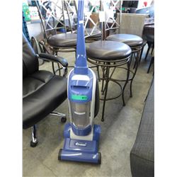 Bagless vacuum - used
