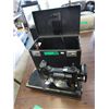 Image 1 : Singer featherweight portable sewing machine