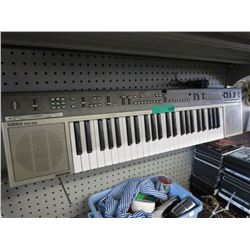 Yamaha PS-55 electric keyboard
