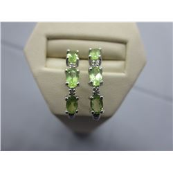 Peridot 1/2 hoop earrings set with 4 Diamonds