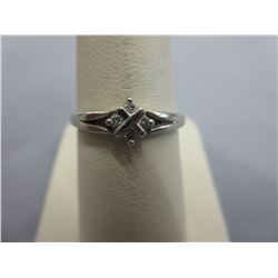 14KT White Gold Diamond Ring