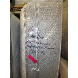 NEW - King size Kingsdown memory foam mattress