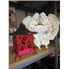 Image 1 : 3 Garden ornaments