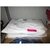 Image 1 : 4 New white fleece jackets, size small