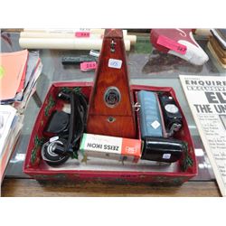 Collection of vintage light meters etc.