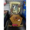 Image 1 : 2 Trinket boxes & 3 framed pictures
