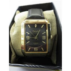 Man's black leather strap watch with Diamond