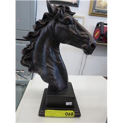 Cast horse head bust. Bronze colour and very solid