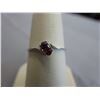 Image 1 : 10KT White Gold Solitaire Ring