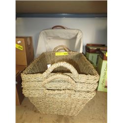 4 Wicker baskets with handles