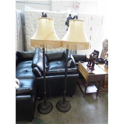 2 Floor standing reading lamps